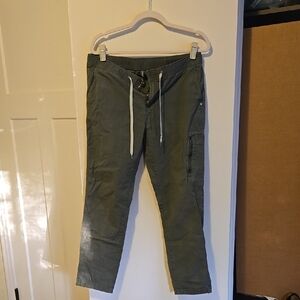 Vuori Womens Pants Size LARGE